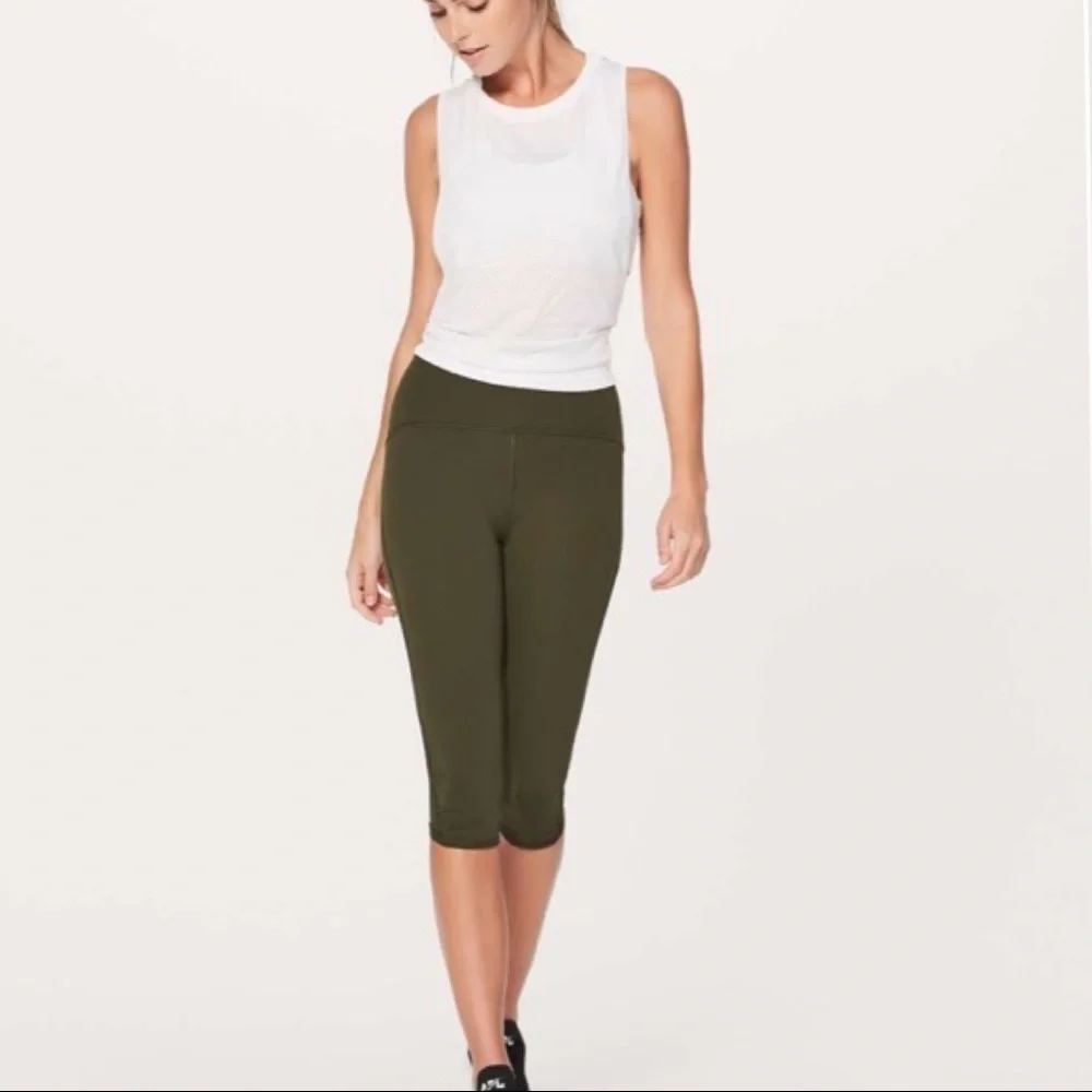 {Lululemon} crop leggings